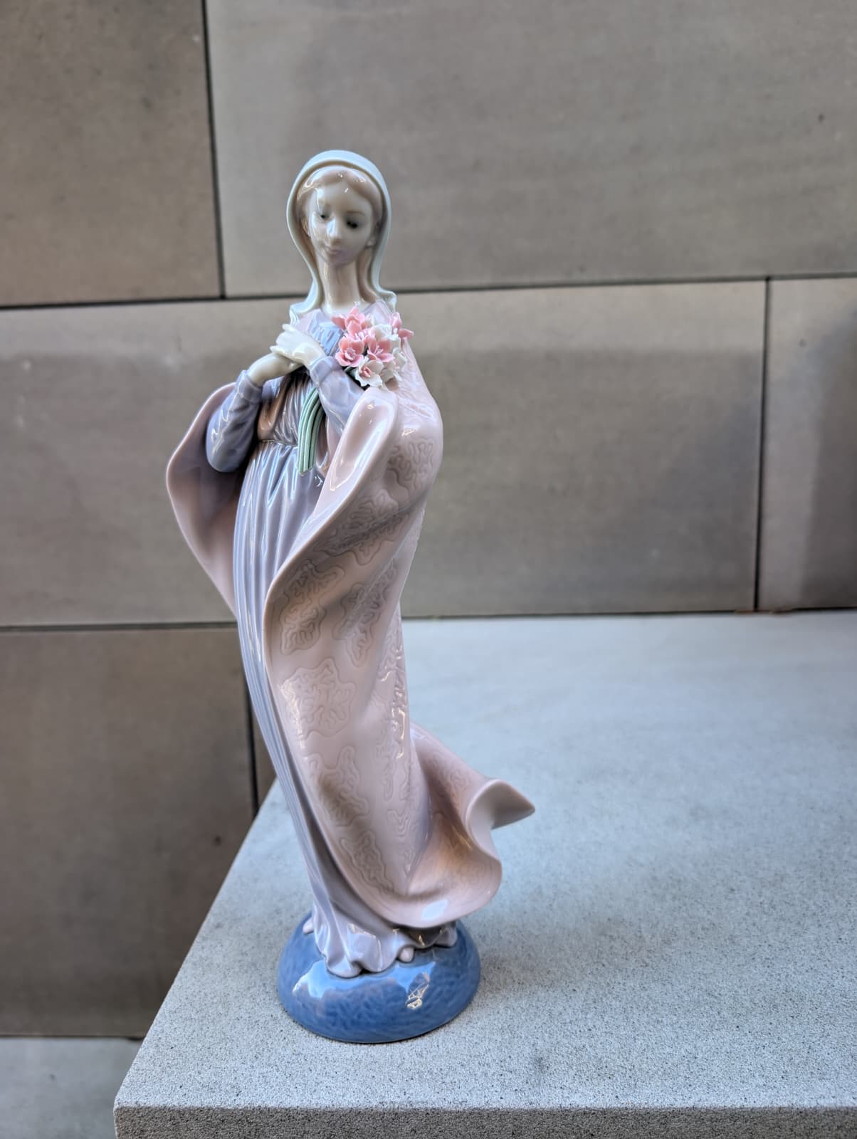 Lladró Our Lady with Flowers Virgin Mary Figurine