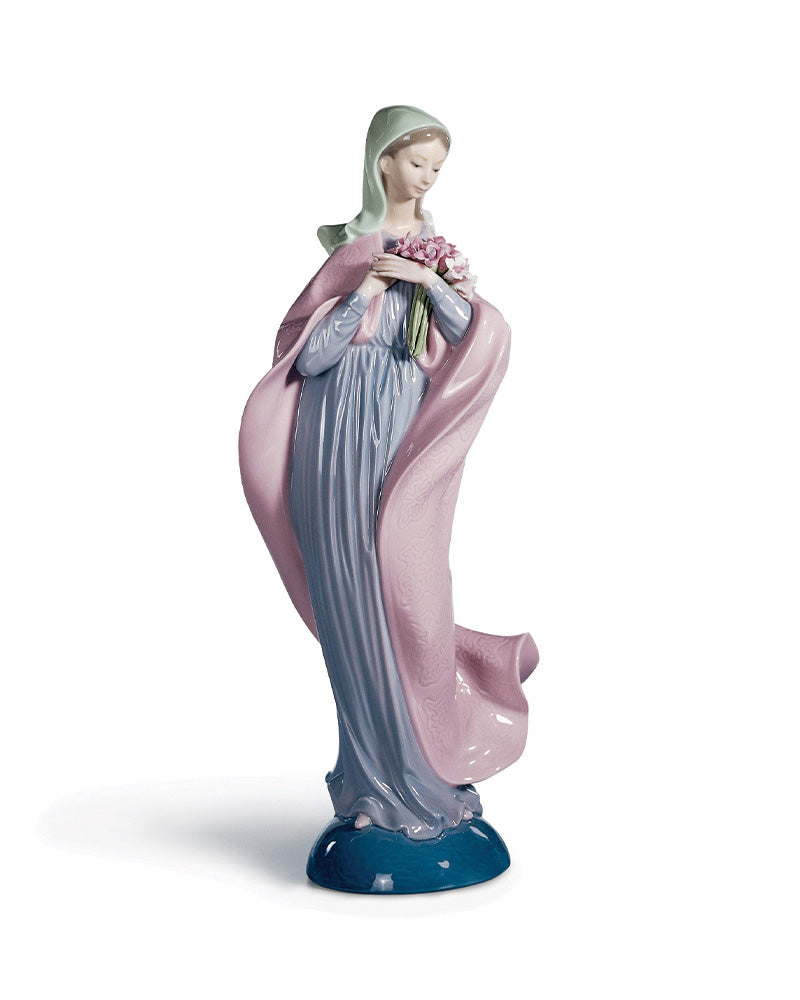 Lladró Our Lady with Flowers Virgin Mary Figurine   FormFluent