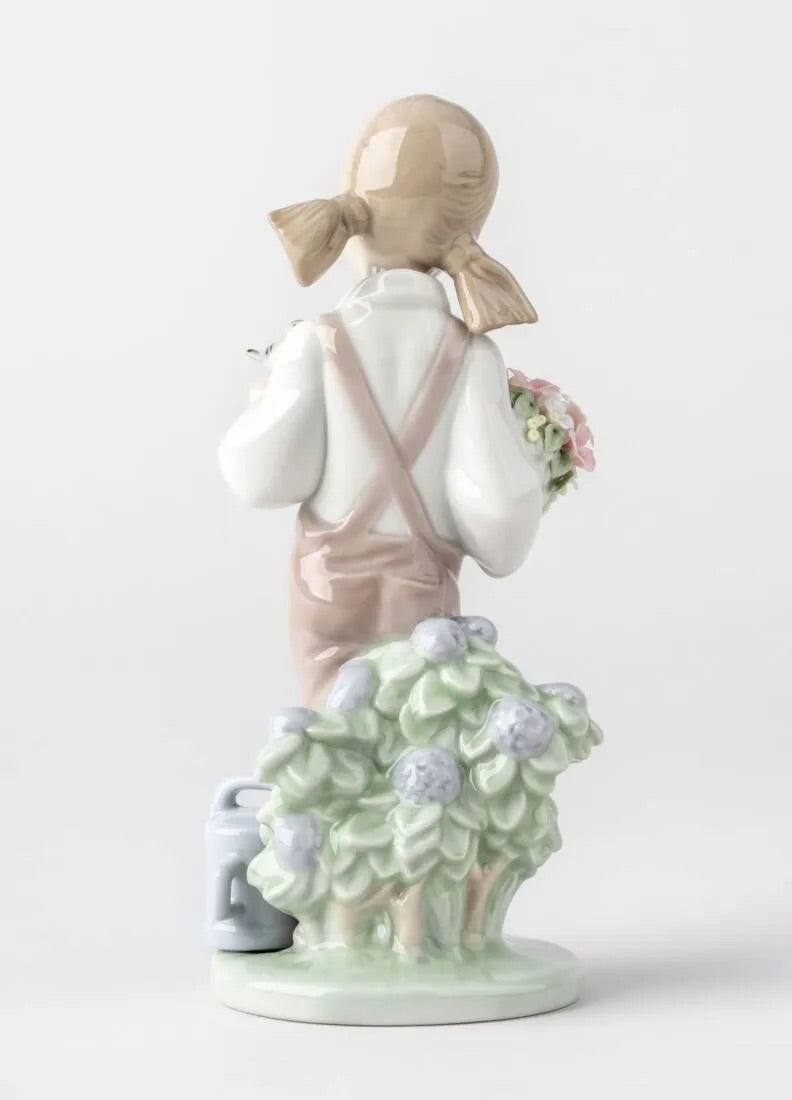 Buy Authentic Lladró Lladró Spring Girl Figurine Sculpture - FormFluent Sydney Australia