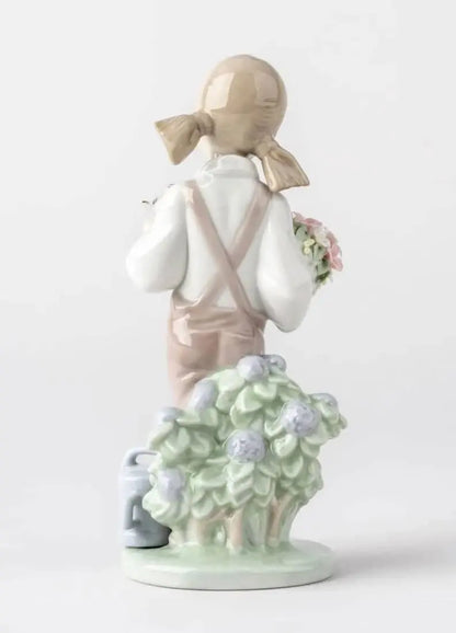  Lladró Spring Girl Figurine Sculpture by Lladró at  FormFluent