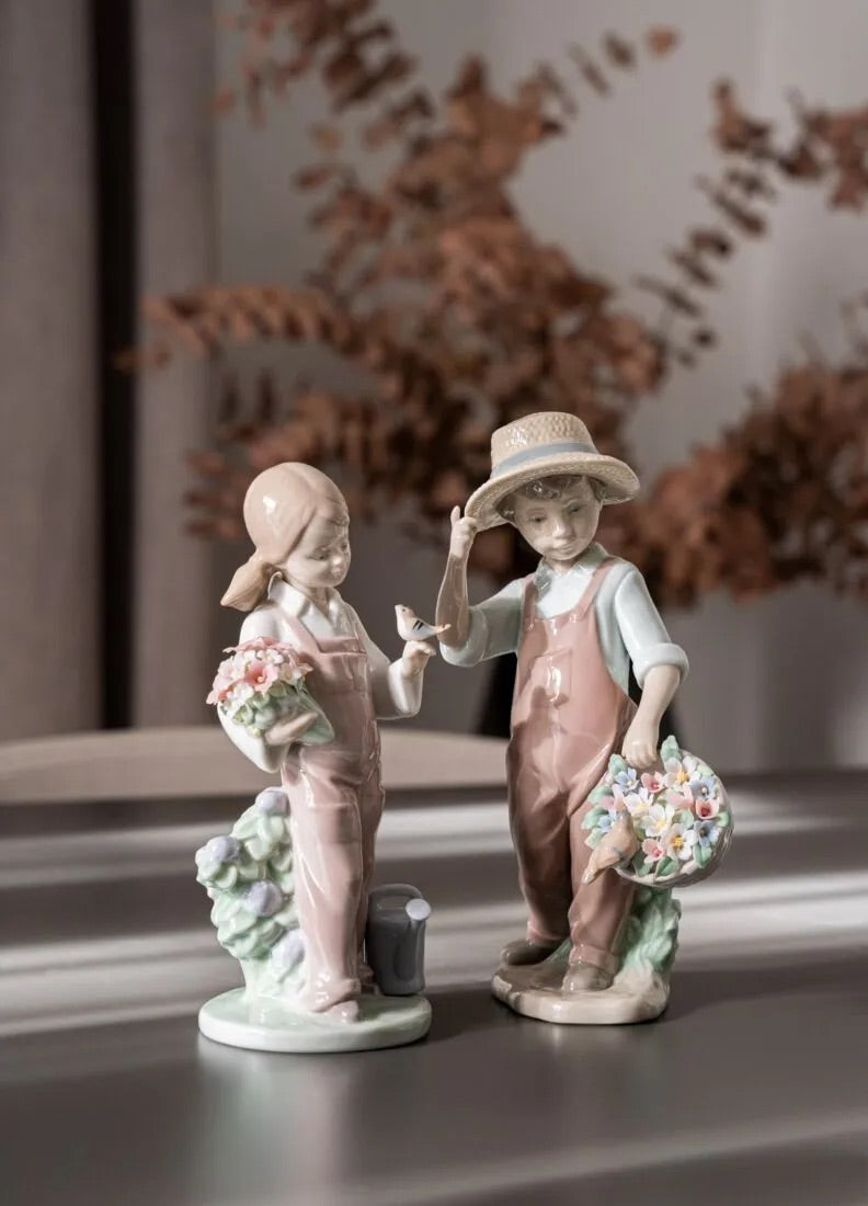 Buy Authentic Lladró Lladró Spring Girl Figurine Sculpture - FormFluent Sydney Australia