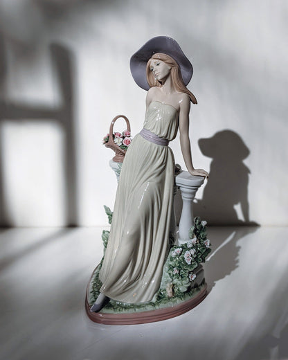 Lladró Lladró Time for Reflection Woman Figurine  - FormFluent Sydney Australia