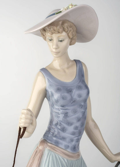 Lladró Elegant Promenade Woman and Dogs Figurine Sculpture by  Lladró at   FormFluent Sydney, Australia