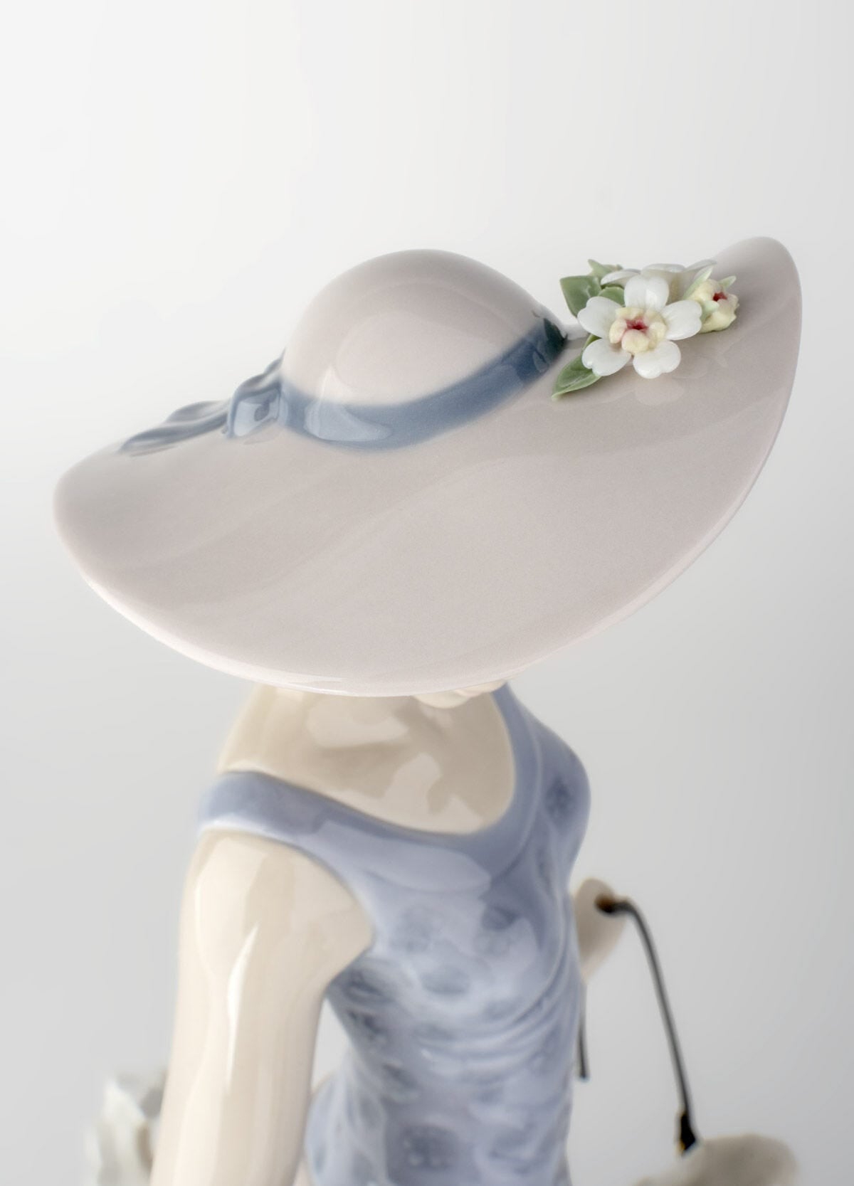  Lladró Elegant Promenade Woman and Dogs Figurine Sculpture by Lladró at  FormFluent