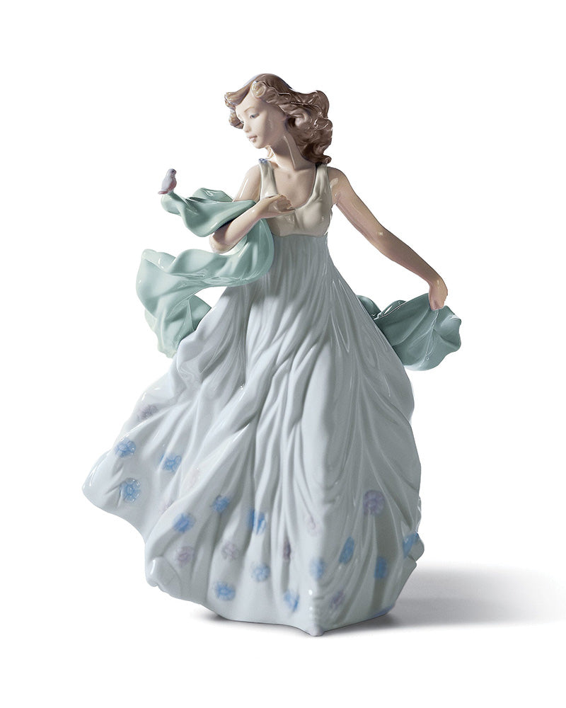 Lladró Summer Serenade Woman figurine   FormFluent