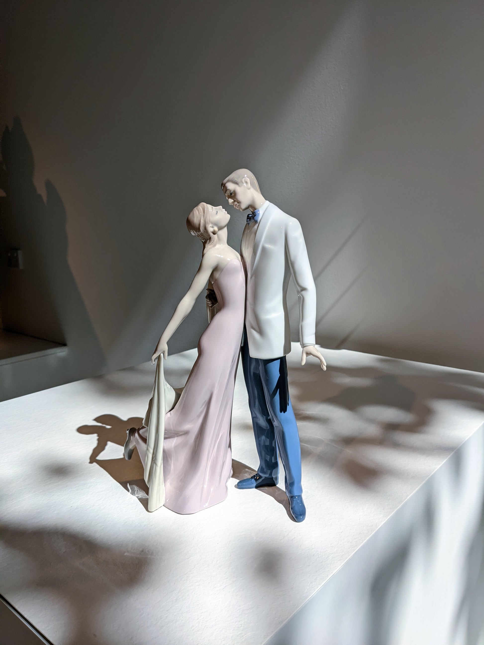 Happy Anniversary Couple Figurines - FormFluent