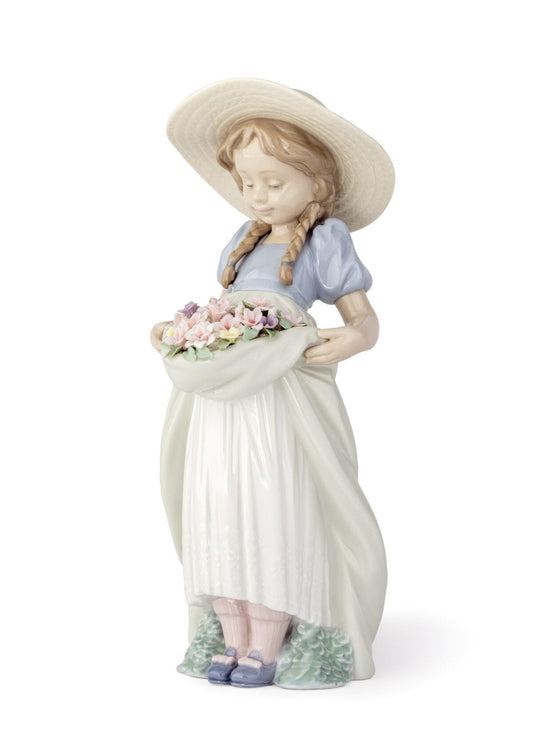 Buy Authentic Lladró Lladró Bountiful Blossoms Girl Figurine Sculpture - FormFluent Sydney Australia