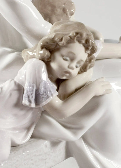 Lladró An Afternoon Nap Mother with Children Figurine Sculpture by  Lladró at   FormFluent Sydney, Australia