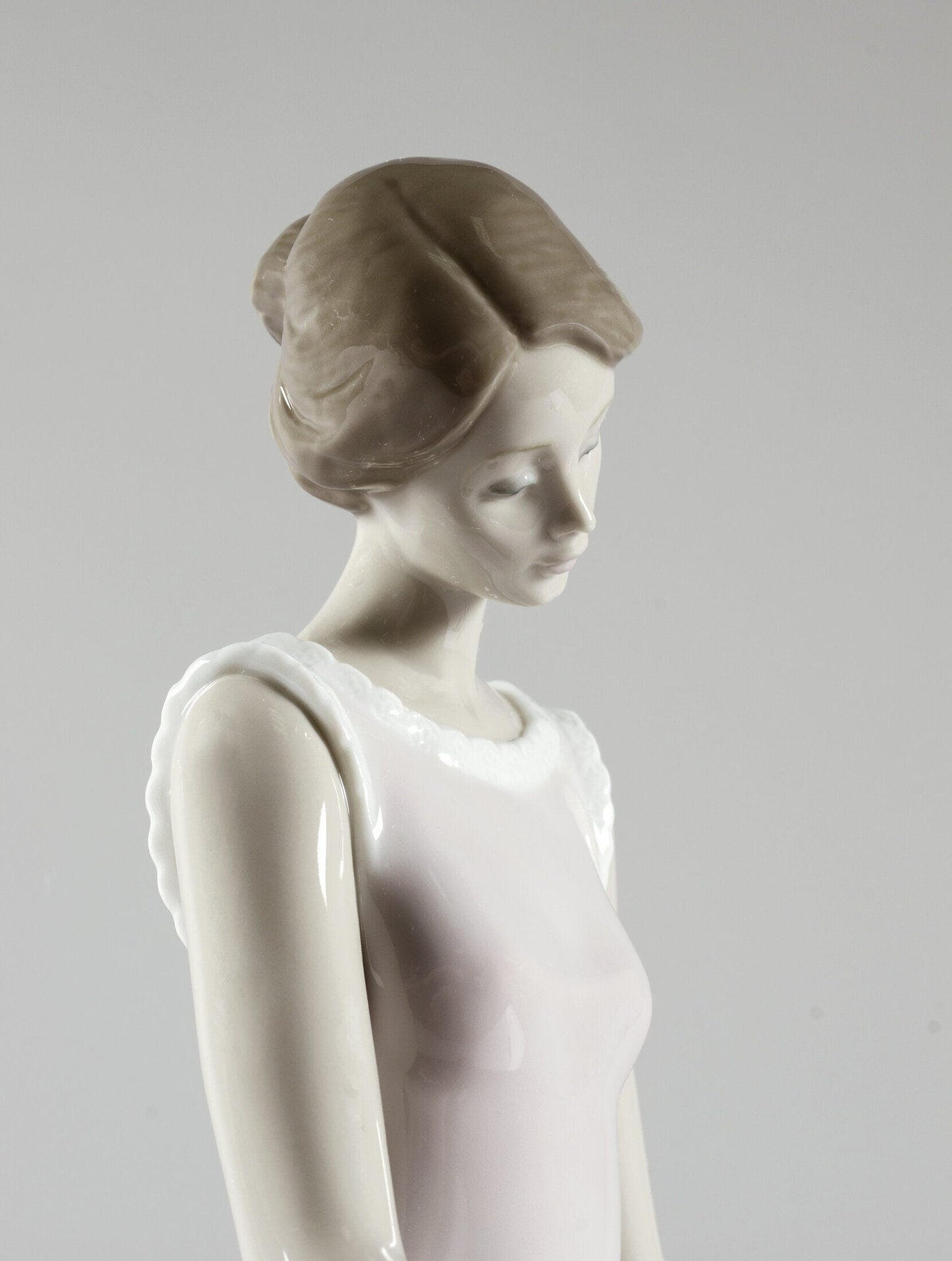 Lladró Someone to Look up to Mother Figurine