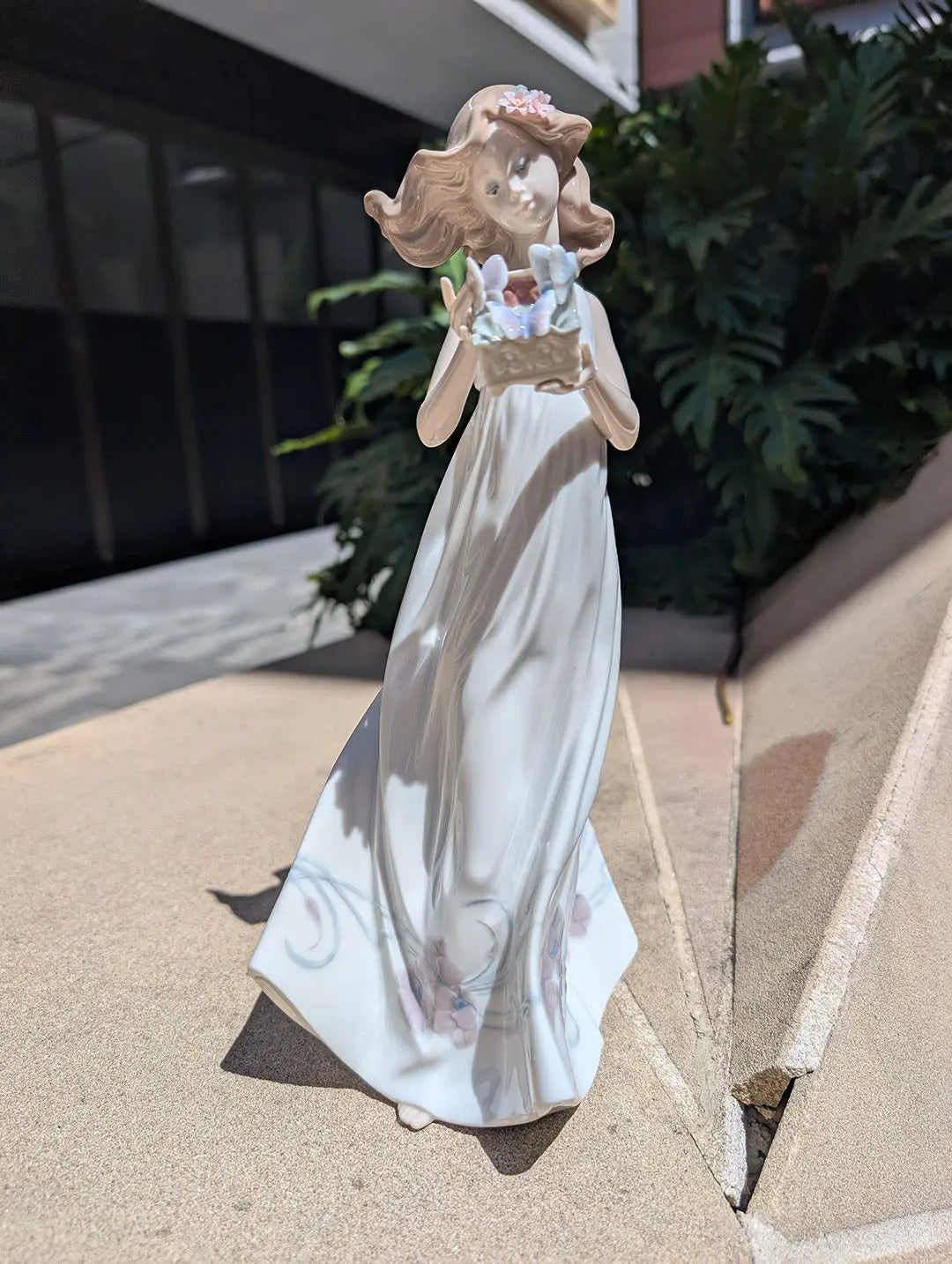 Lladró Butterfly Treasures Woman Figurine | FormFluent