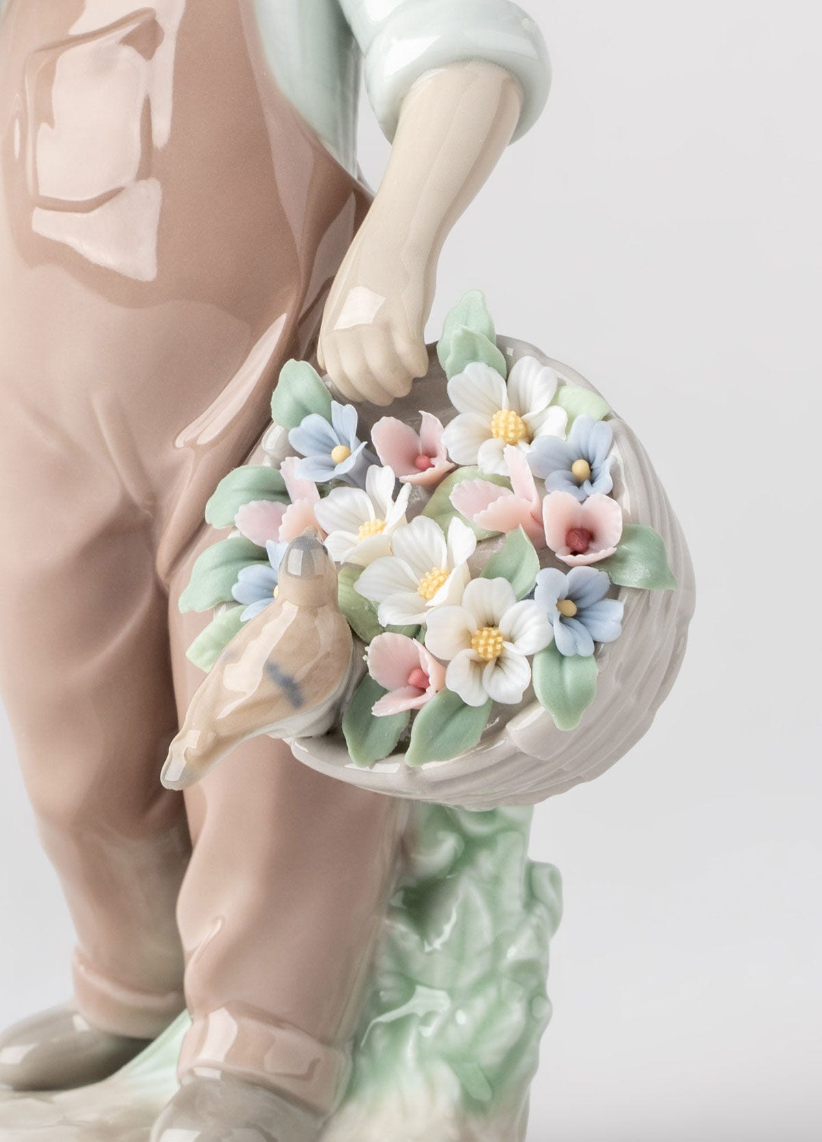 Buy Authentic Lladró Lladró My Happy Friend Boy Figurine Sculpture - FormFluent Sydney Australia