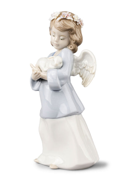 Lladró Heavenly Love Angel Figurine Sculpture by  Lladró at   FormFluent Sydney, Australia