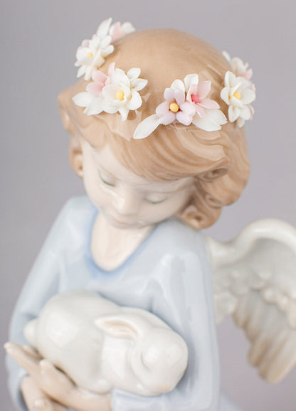 Lladró Heavenly Love Angel Figurine Sculpture by  Lladró at   FormFluent Sydney, Australia