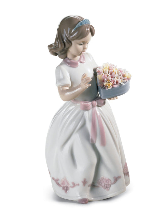Buy Authentic Lladró Lladró For A Special Someone Girl Figurine Sculpture - FormFluent Sydney Australia