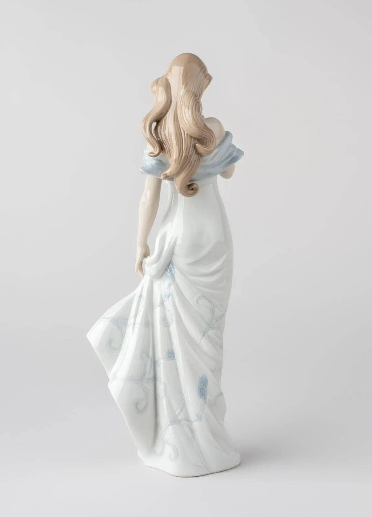 Lladró A Flower's Whisper Woman Figurine Classic | FormFluent