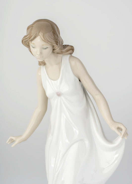 Lladró Wonderful Mother Figurine