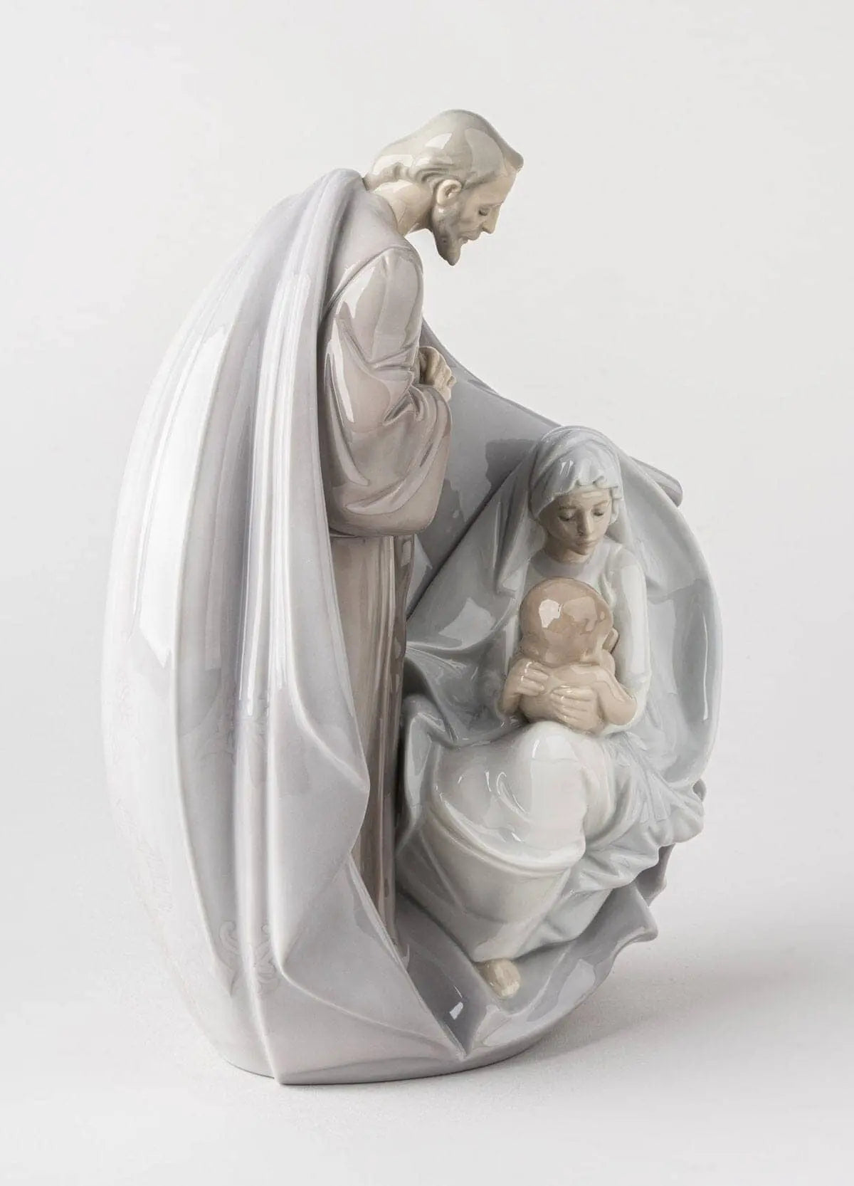  Lladró Birth of Jesus Figurine Sculpture by Lladró at  FormFluent