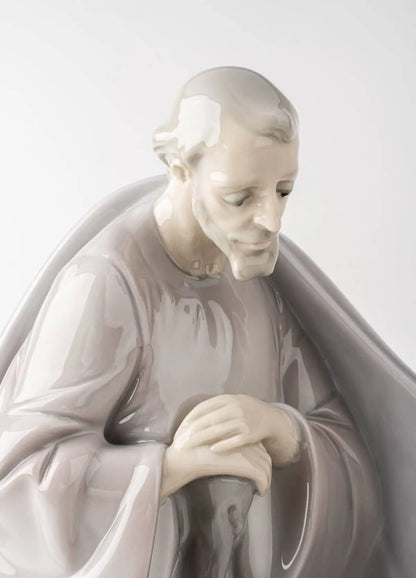  Lladró Birth of Jesus Figurine Sculpture by Lladró at  FormFluent