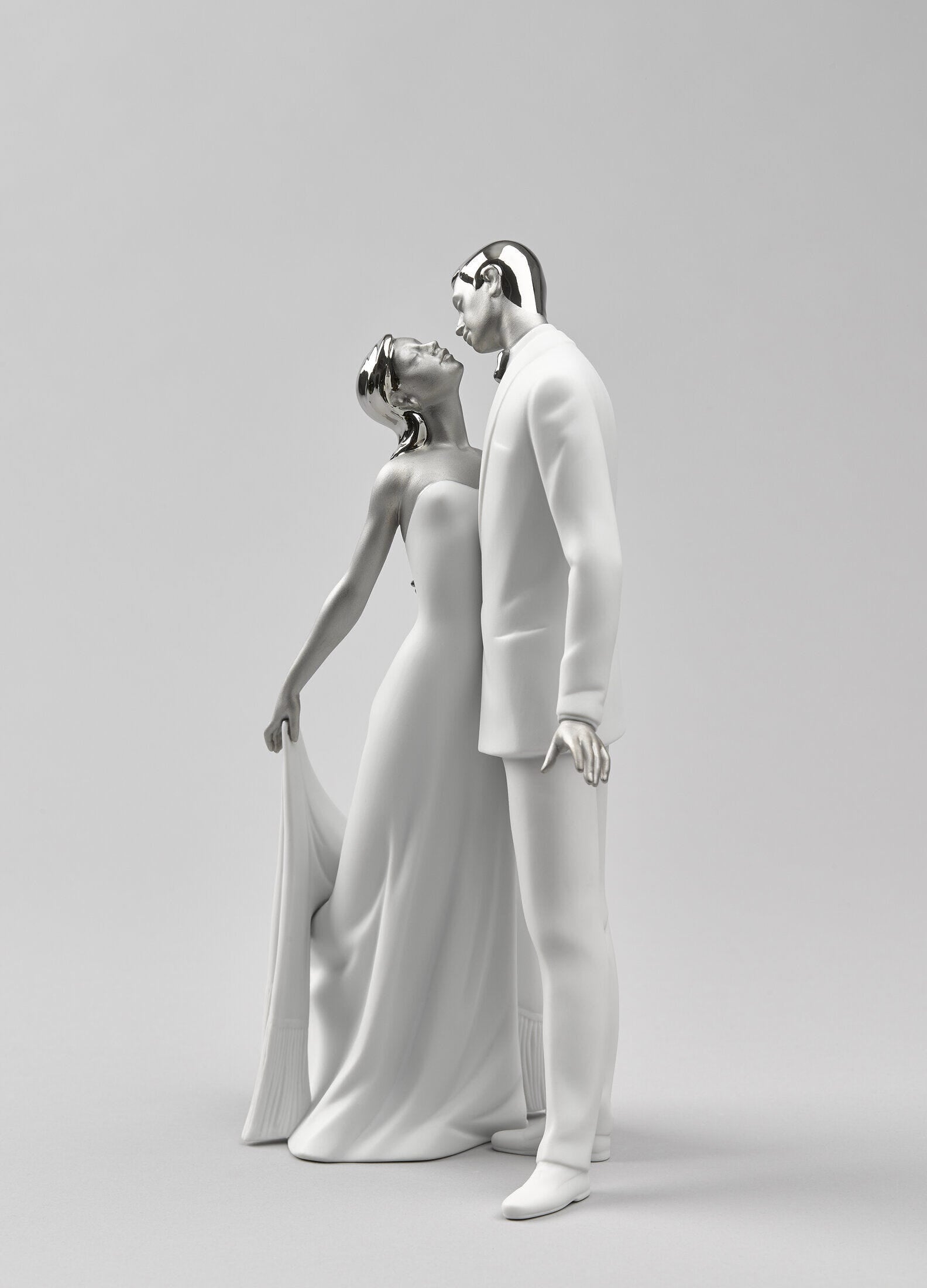 Happy Anniversary Couple Figurines - FormFluent