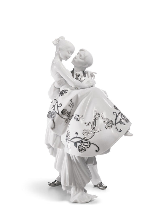 Lladró The Happiest Day Couple Figurine - Silver Lustre - FormFluent