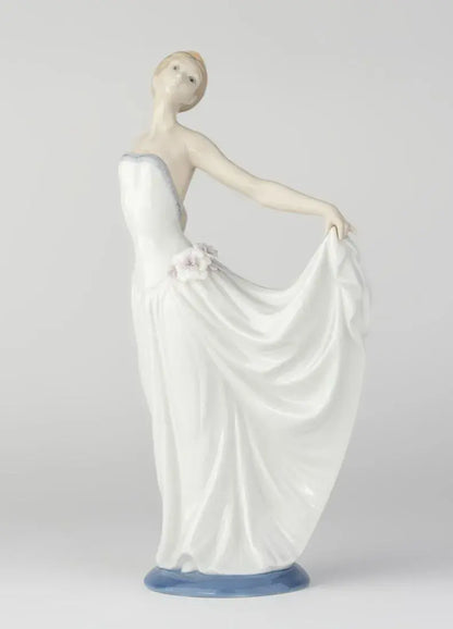 Lladró Ballet Dancer Woman Figurine Sculpture by  Lladró at   FormFluent Sydney, Australia