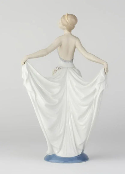 Lladró Ballet Dancer Woman Figurine Sculpture by  Lladró at   FormFluent Sydney, Australia