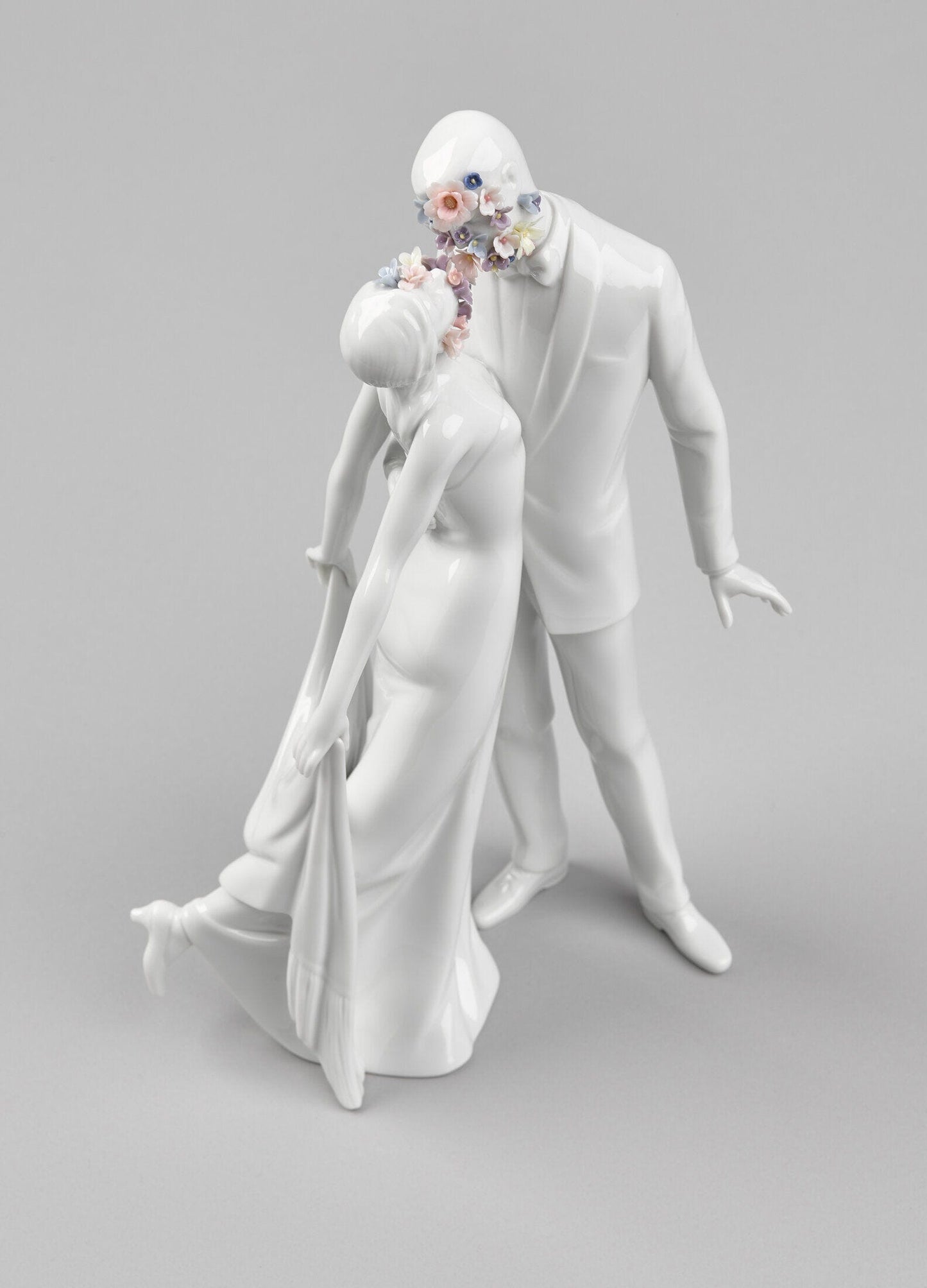 Lladró Love I Couple Figurine by Committee Team  Sculpture FormFluent