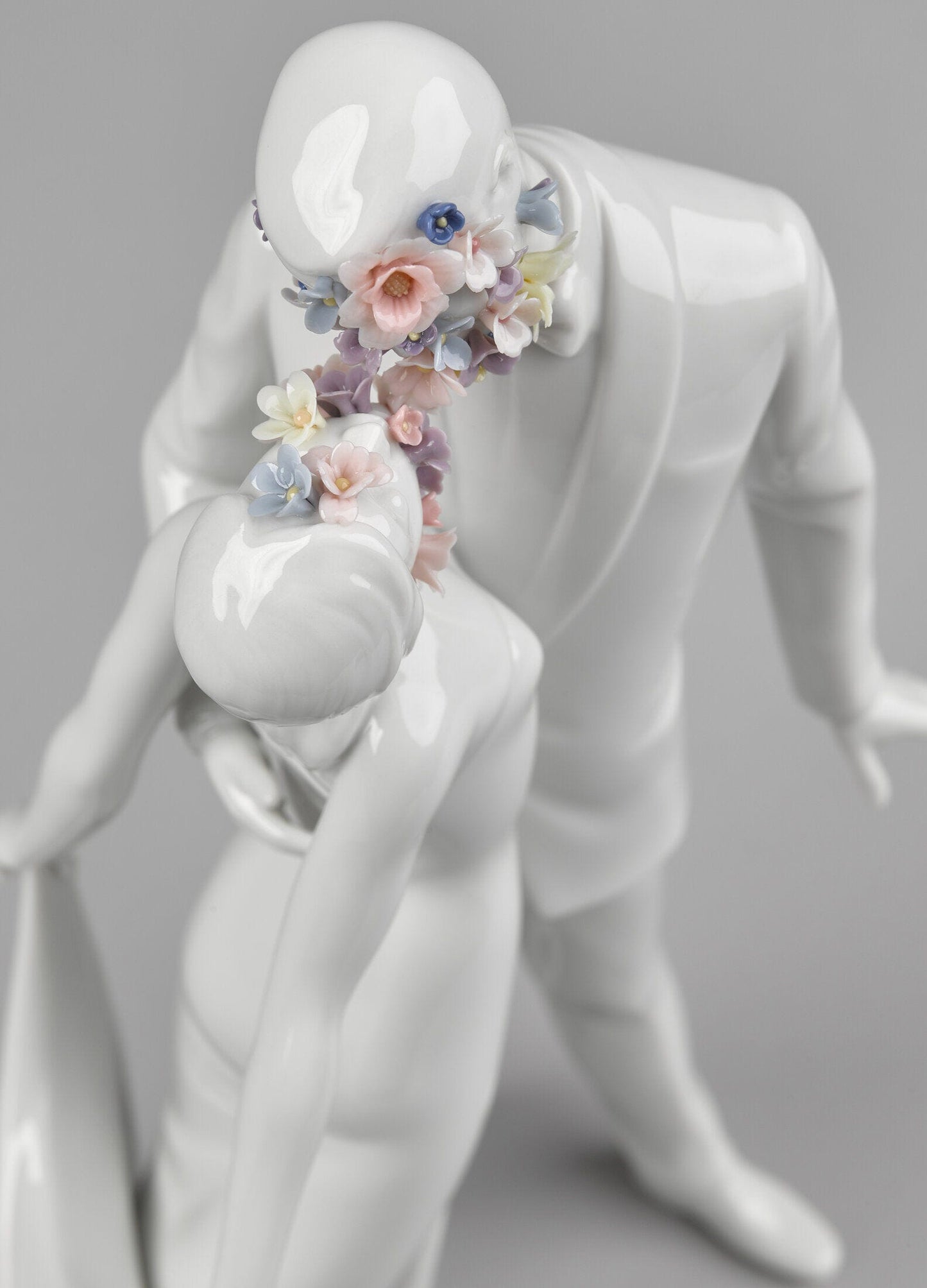 Lladró Love I Couple Figurine by Committee Team  Sculpture FormFluent