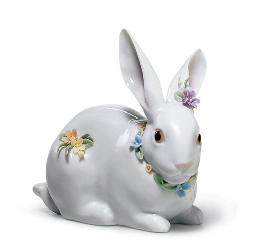 Lladró Attentive Bunny with flower - FormFluent