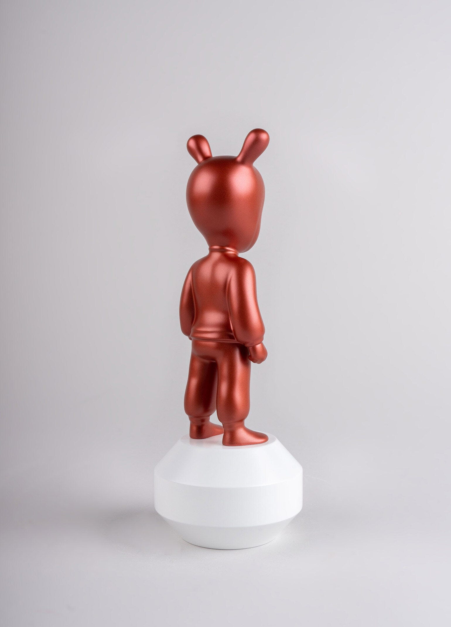 Lladró The Metallic Red Guest Sculpture Small Model  Sculpture FormFluent