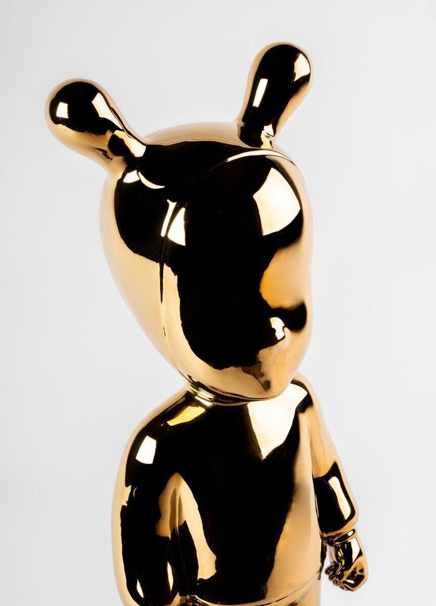 Lladró The Golden Guest Sculpture Large Model  Sculpture FormFluent