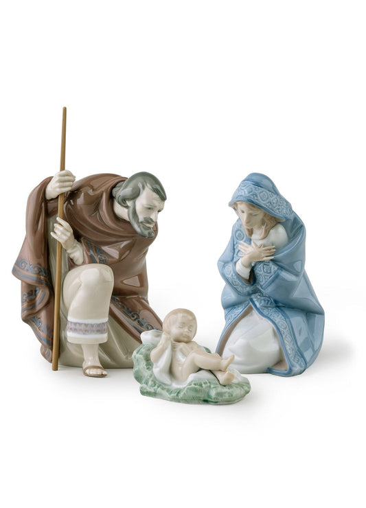Lladró Silent Night Nativity Set - Classical - FormFluent