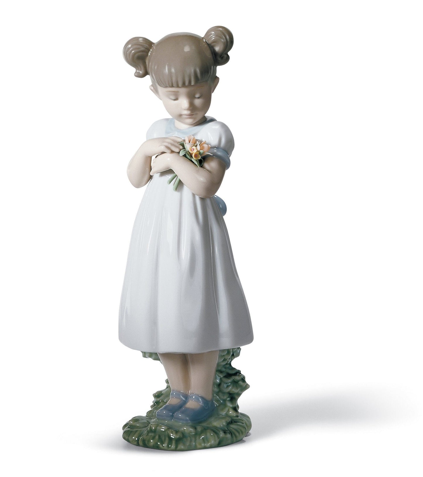 Buy Authentic Lladró Lladró Flowers for Mommy Girl Figurine Sculpture - FormFluent Sydney Australia