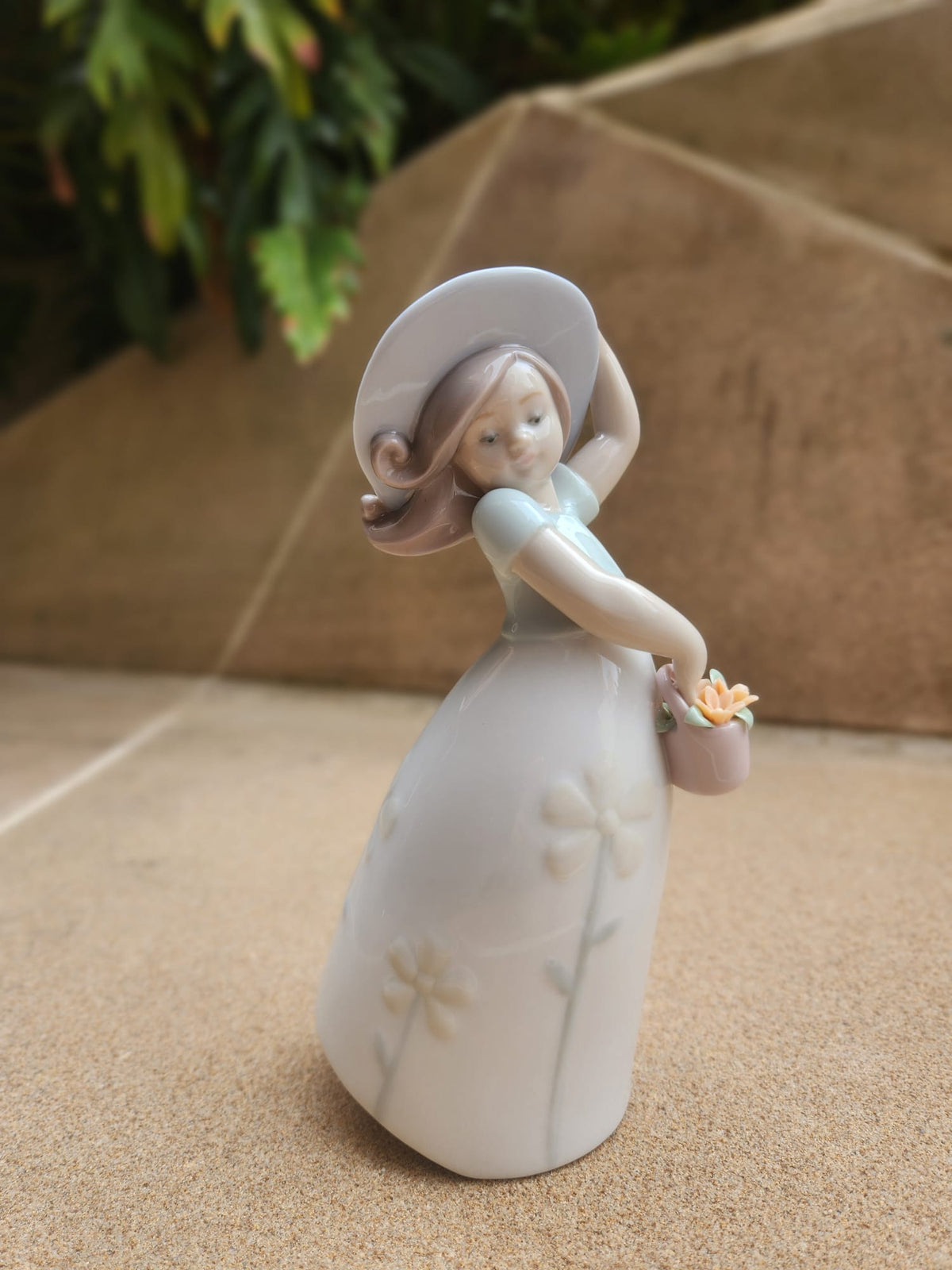 Lladró Little Daisy Girl Figurine