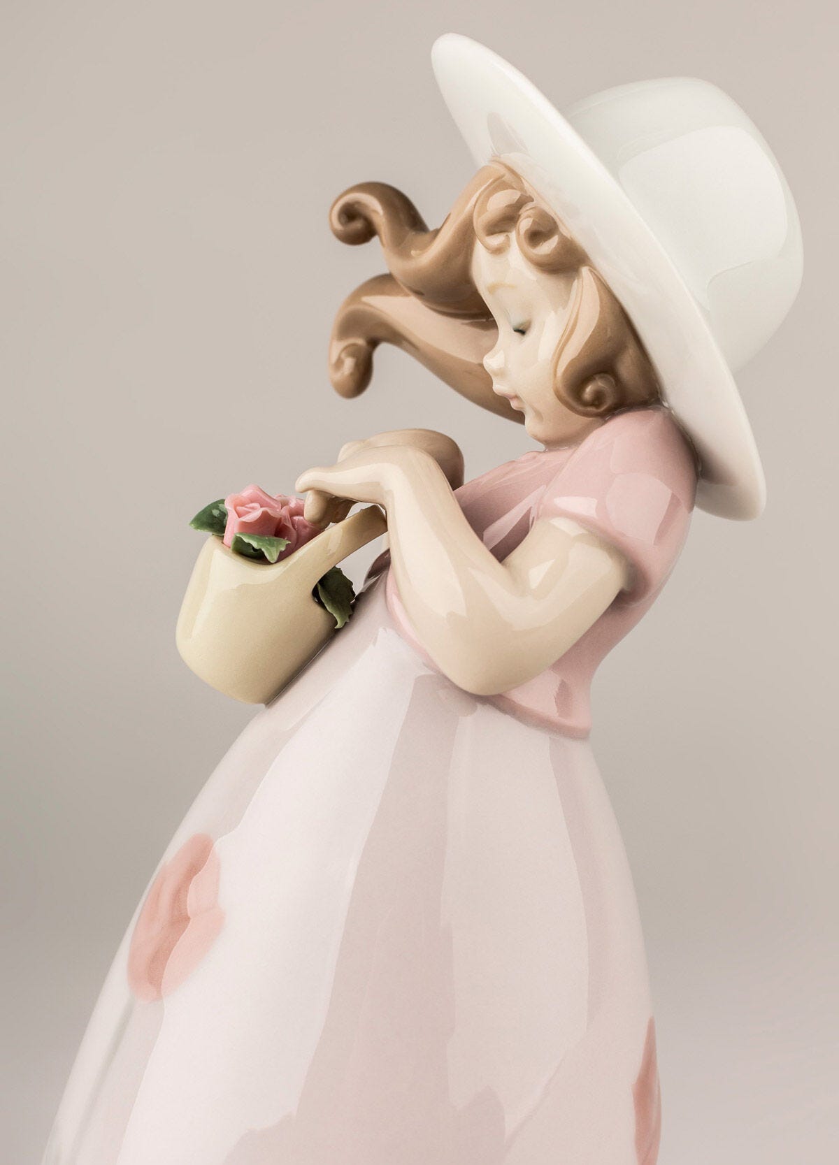 Buy Authentic Lladró Lladró Little Rose Girl Figurine Sculpture - FormFluent Sydney Australia