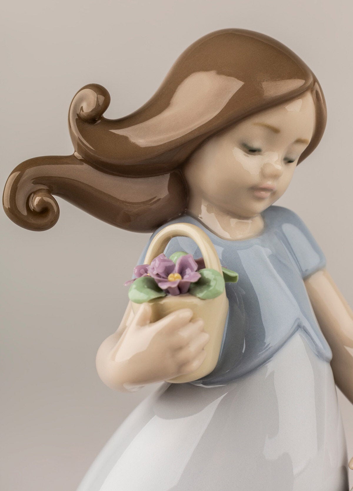 Buy Authentic Lladró Lladró Little Violet Girl Figurine Sculpture - FormFluent Sydney Australia