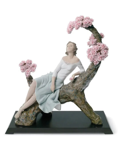  Lladró Sweet Scent of Blossoms Limited Edition Woman Figurine Sculpture by Lladró at  FormFluent