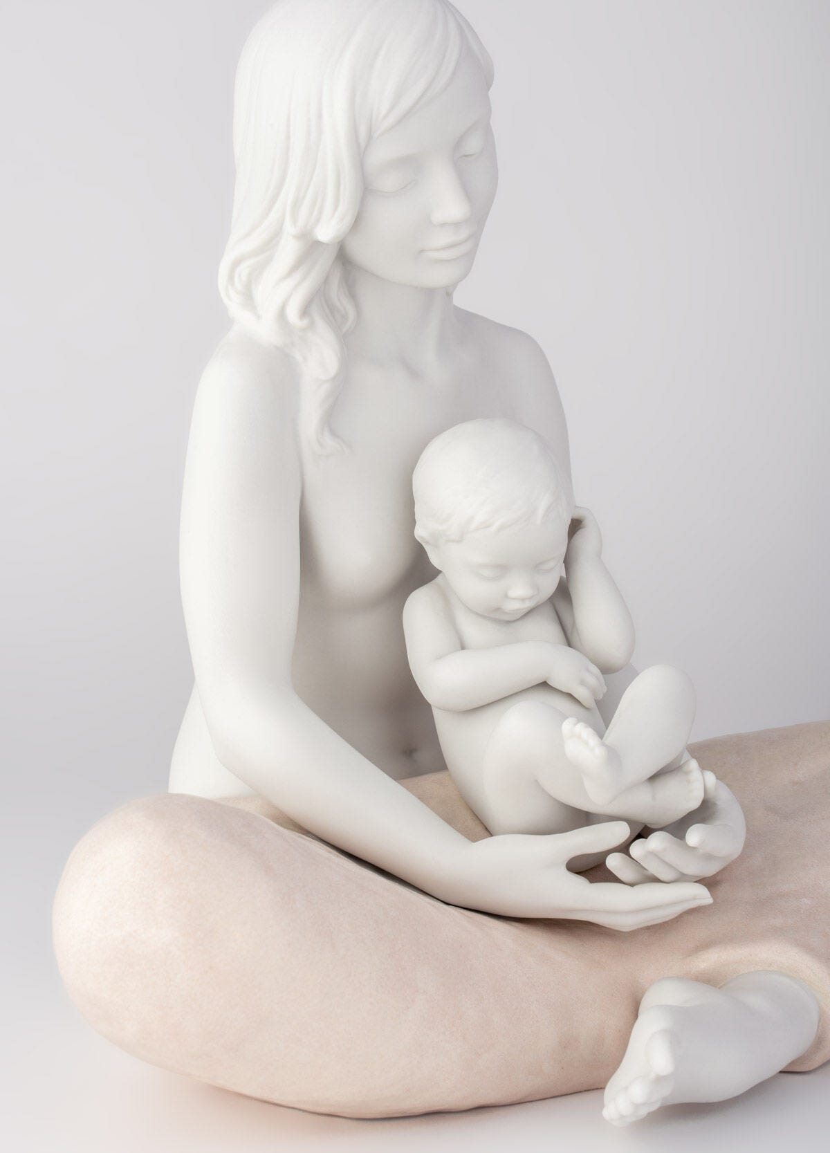 Buy Authentic Lladró Lladró The Mother Figurine Sculpture - FormFluent Sydney Australia