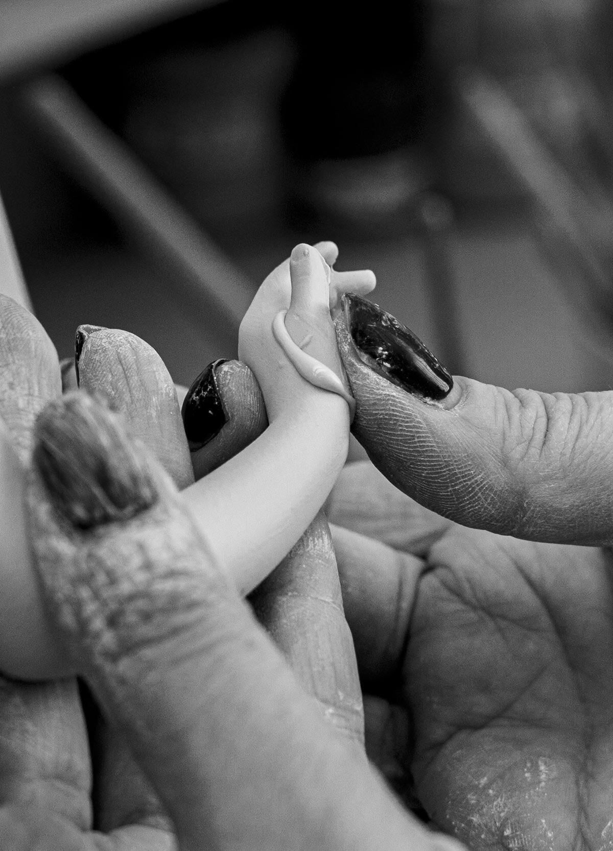  Lladró Backstage Ballet Women Figurine Limited Edition Sculpture by Lladró at  FormFluent