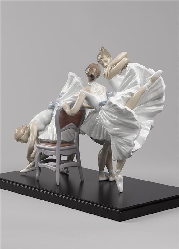  Lladró Backstage Ballet Women Figurine Limited Edition Sculpture by Lladró at  FormFluent