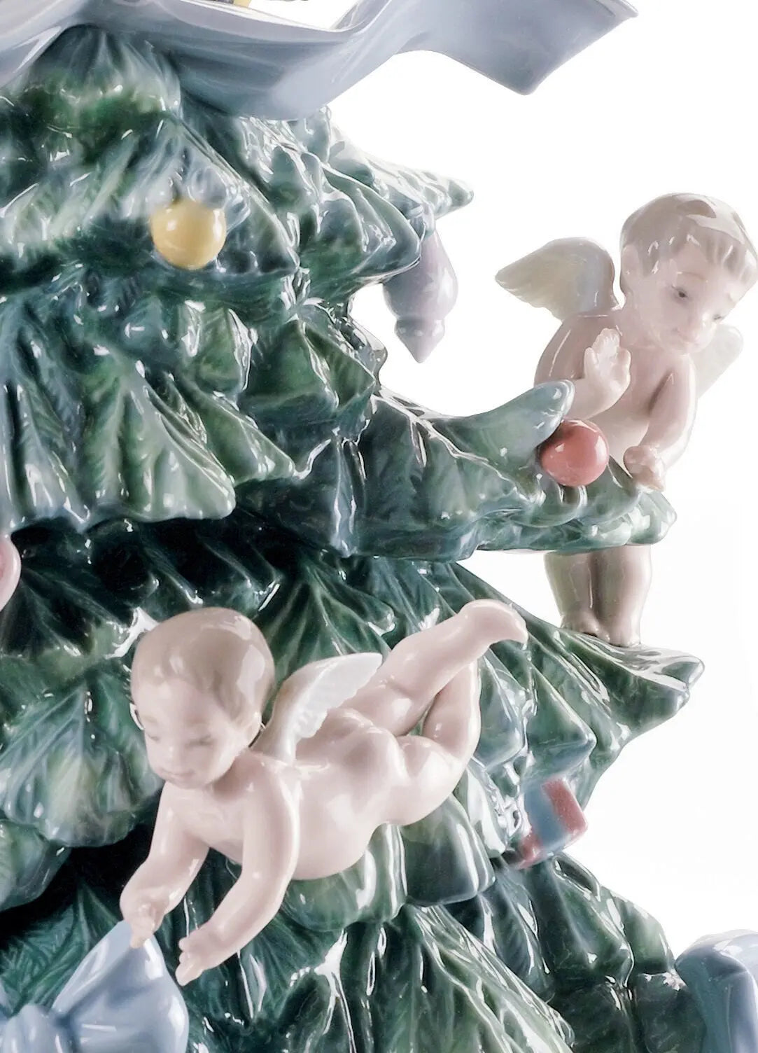  Lladró Great Christmas Tree Figurine Limited Edition Sculpture by Lladró at  FormFluent