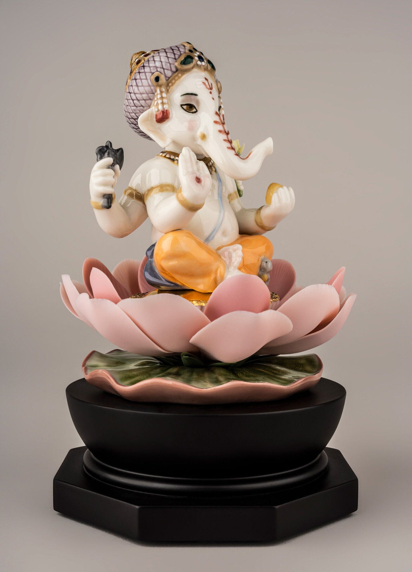 Lladró Padmasana Ganesha Figurine Sculpture - FormFluent Sydney Australia