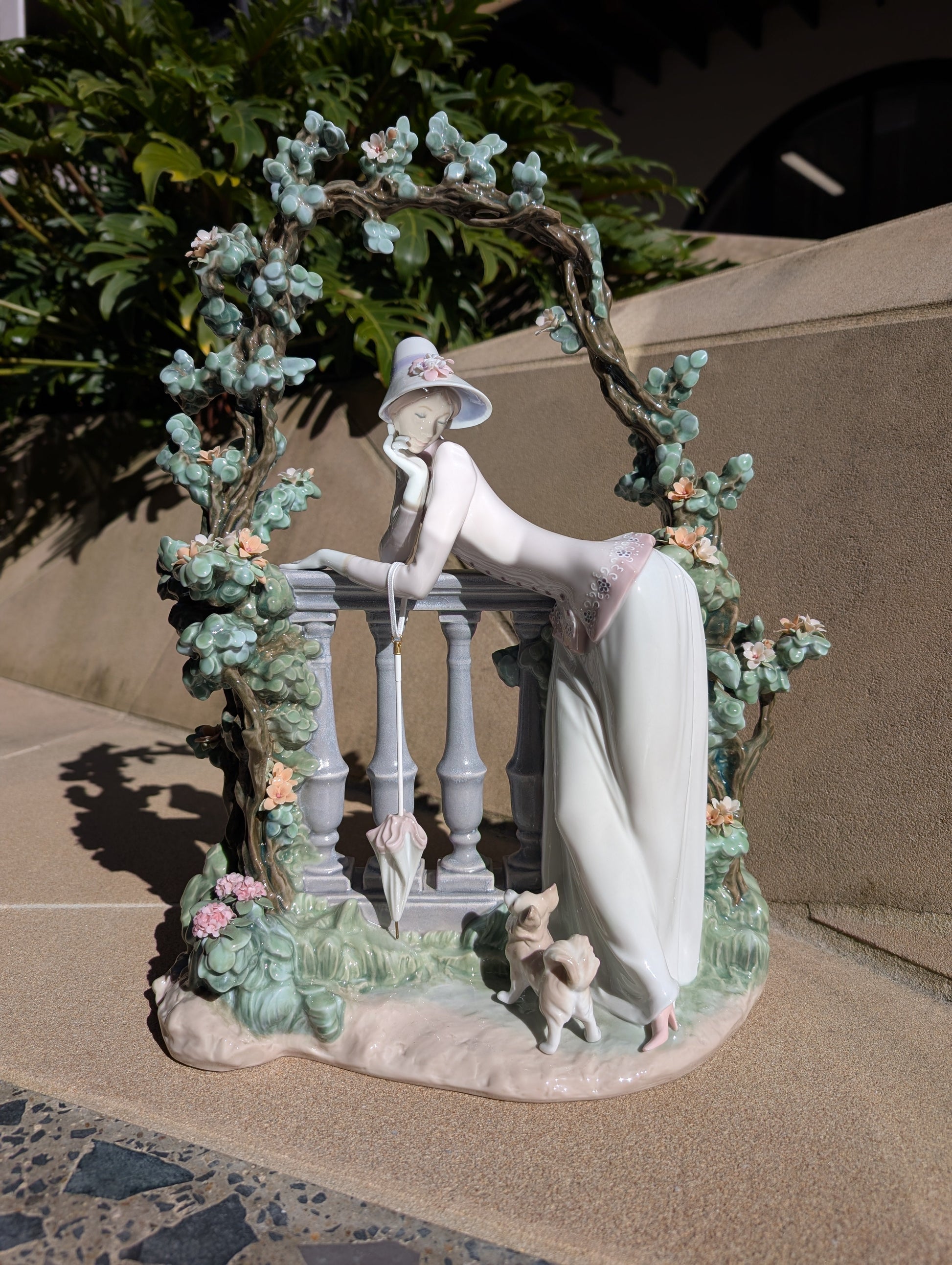 Lladró Lladró In The Balustrade Woman Sculpture  - FormFluent Sydney Australia