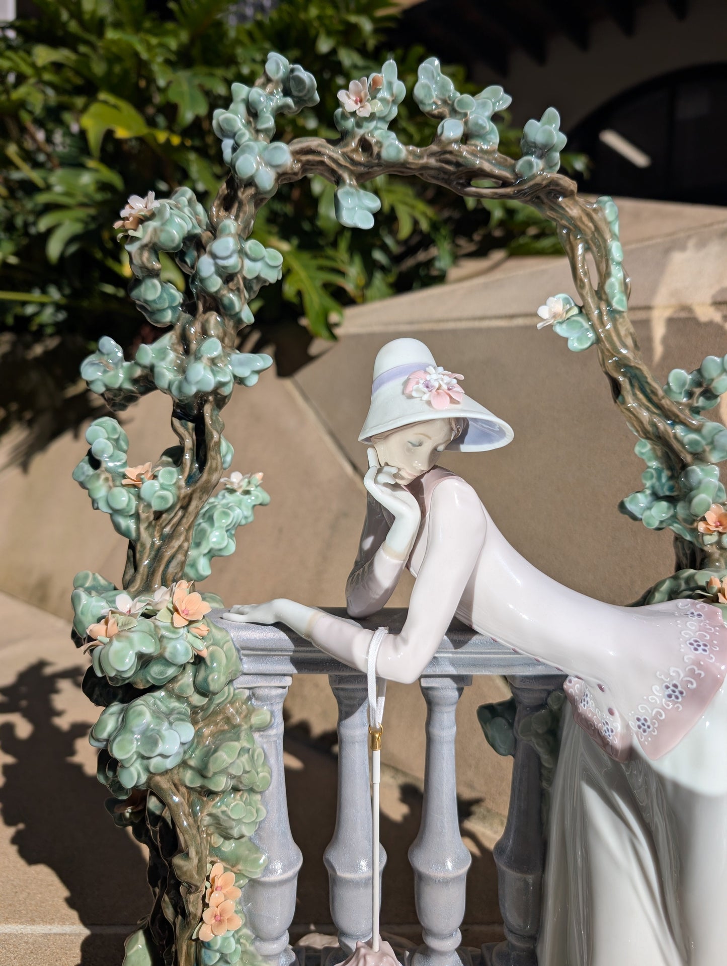 Lladró Lladró In The Balustrade Woman Sculpture  - FormFluent Sydney Australia