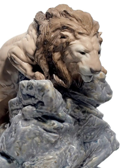 Lladró Lion Pouncing Sculpture Sculpture by Lladró at  FormFluent