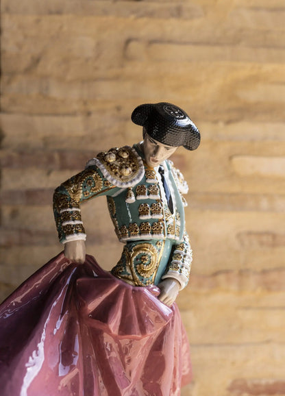  Lladró Matador Bullfighter Man Sculpture Green Limited Edition Sculpture by Lladró at  FormFluent