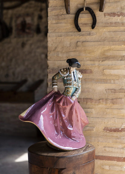  Lladró Matador Bullfighter Man Sculpture Green Limited Edition Sculpture by Lladró at  FormFluent
