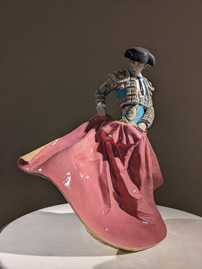  Lladró Matador Bullfighter Man Sculpture Green Limited Edition Sculpture by Lladró at  FormFluent