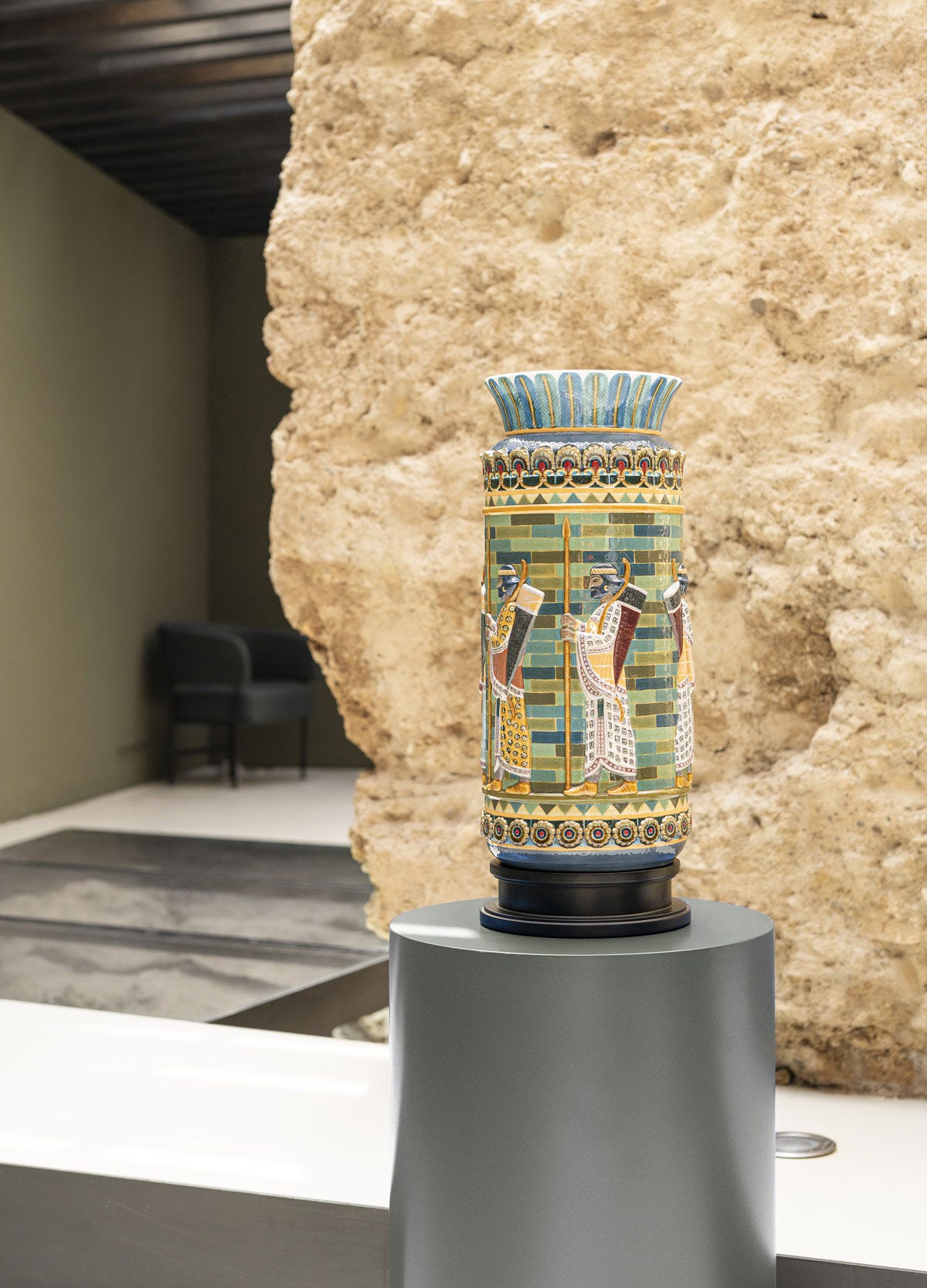  Lladró Archers Frieze Vase Sculpture Limited Edition Vase by Lladró at  FormFluent