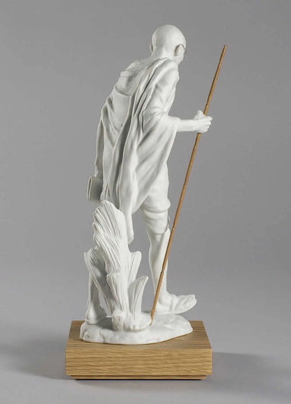  Lladró Mahatma Gandhi Figurine. White Sculpture by Lladró at  FormFluent
